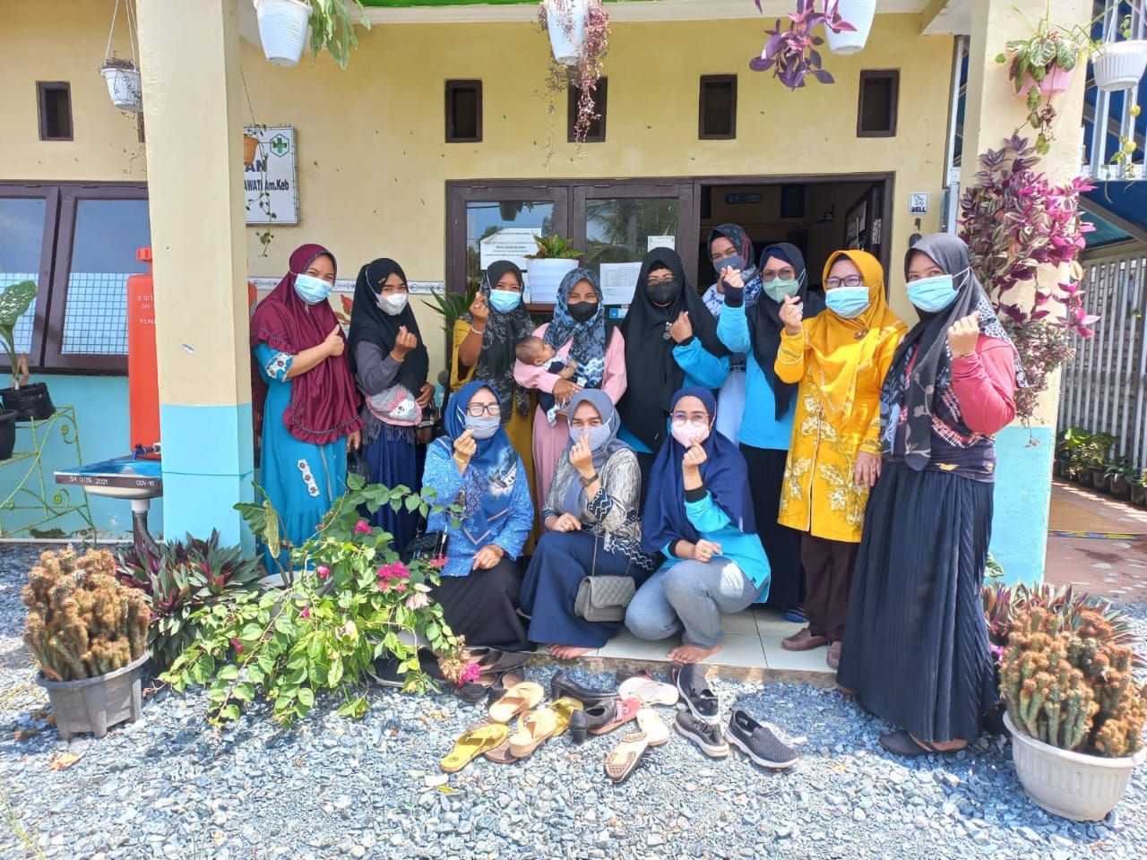 Pelayanan Implant dalam Rangka Manunggal Tuntung Pandang di Kampung KB