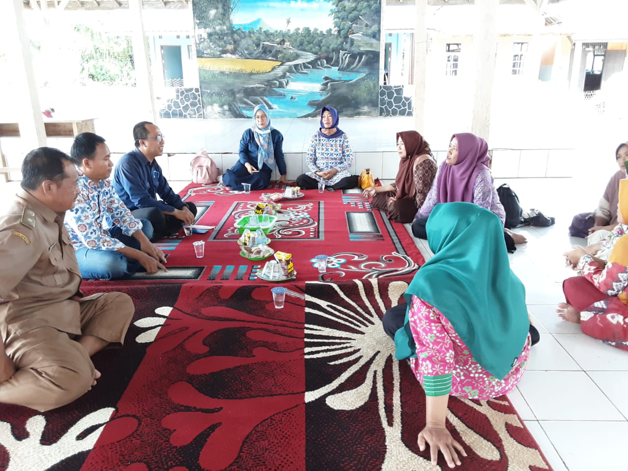 Pertemuan dan Pembinaan Kader Bina Keluarga Balita (BKB) Desa Damit.