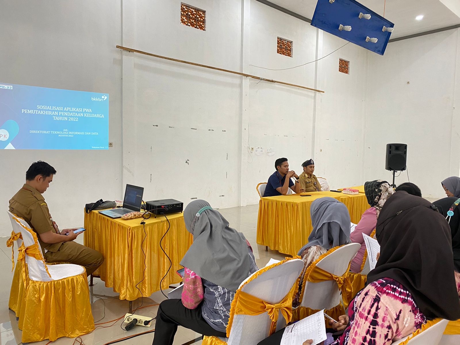 Workshop Pemutakhiran Pendataan Keluarga (PK22) Kecamatan Kintap