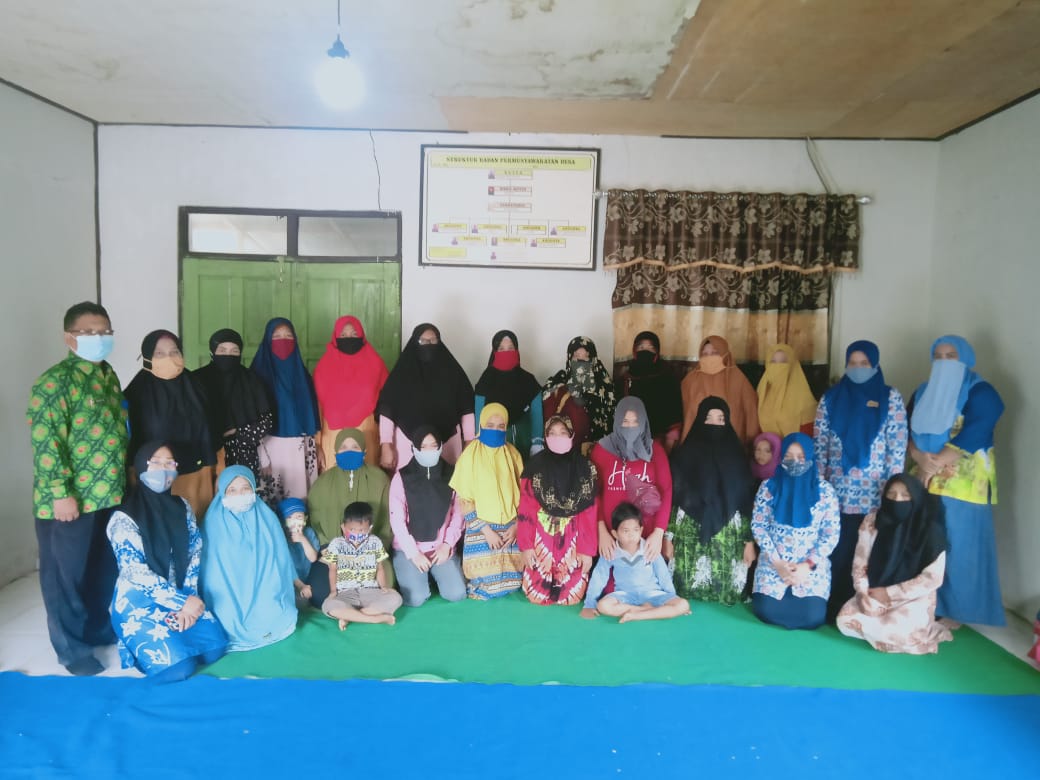 Kegiatan Pertemuan Operasional Ketahanan Keluarga Berbasis Poktan Tribina di Kampung KB Desa Tanjung