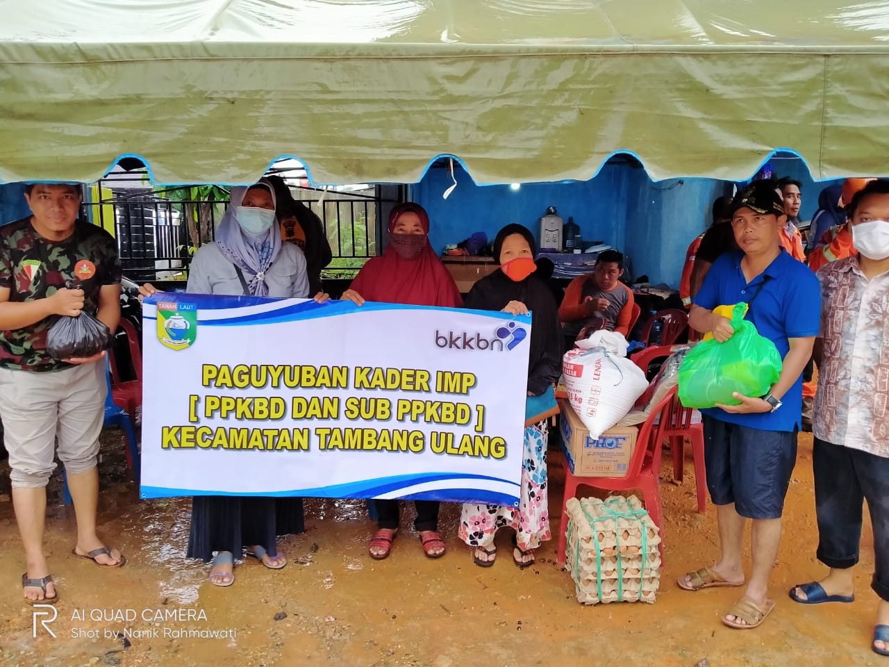 Kegiatan Bakti Sosial Pembagian Paket Sembako dari Paguyuban Kader IMP Kecamatan Tambang Ulang.